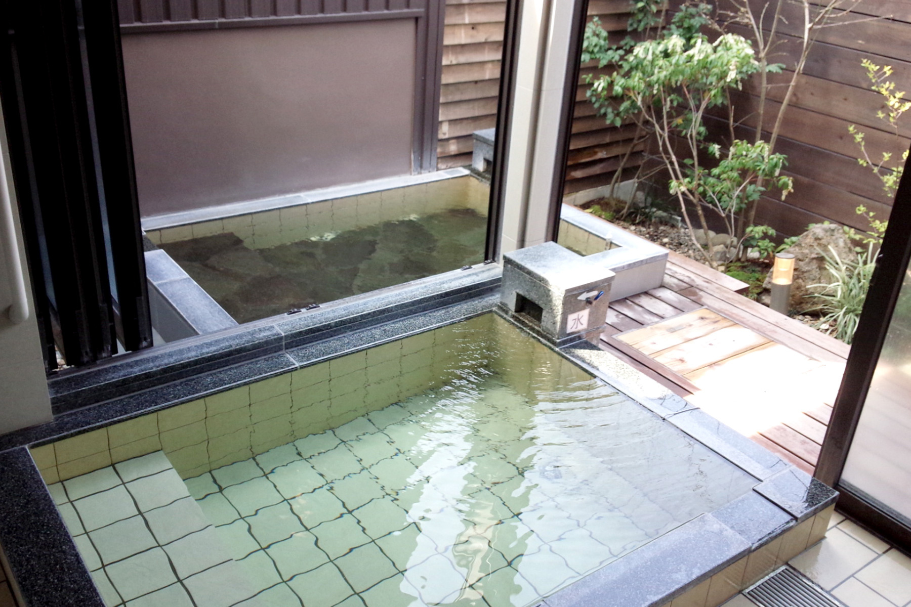 月代 TSUKISHIRO